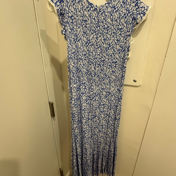 Blue and White Smocked Vacation Dress - Size L - Picture 3 of 5